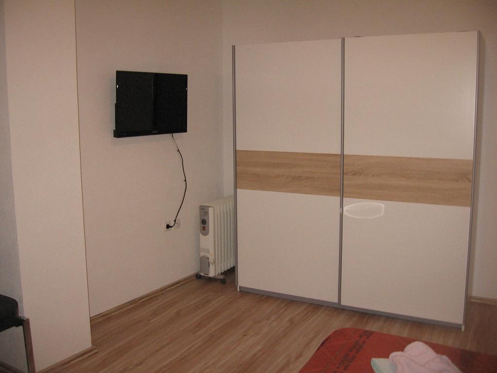 Apartments Alen Pazin Exterior foto